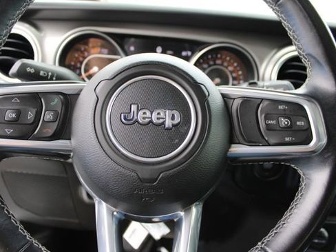 Used 2021 Jeep Wrangler Unlimited Sahara image 17