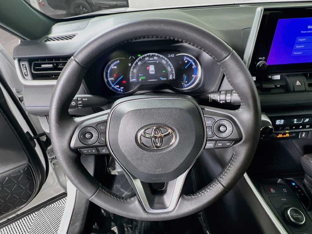 Certified 2025 Toyota RAV4 SE w/ Convenience Package AWD/4WD image 10