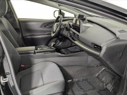 Used 2024 Toyota Prius LE image 17