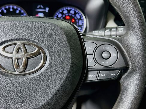 Used 2019 Toyota RAV4 XLE FWD image 19