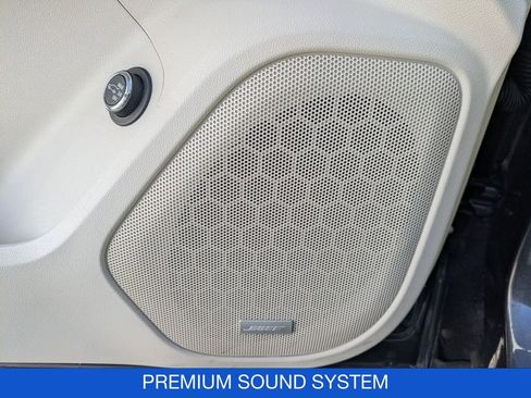 Used 2021 GMC Acadia Denali w/ Denali Ultimate Package image 16