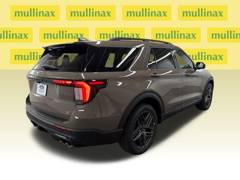 New 2026 Ford Explorer ST image 3