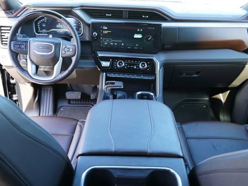 Used 2025 GMC Sierra 1500 Denali w/ Technology Package AWD/4WD image 13