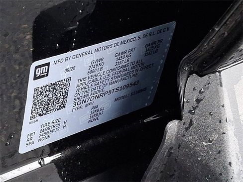 New 2026 Chevrolet Equinox EV LT image 16