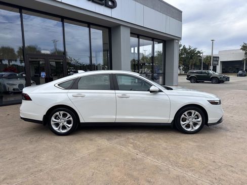 Used 2023 Honda Accord LX image 2