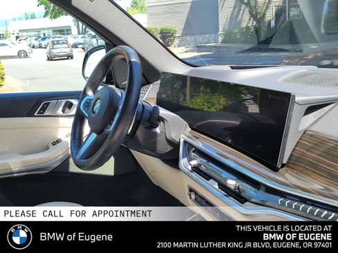 Used 2024 BMW X5 xDrive40i w/ M Sport Package AWD/4WD image 12