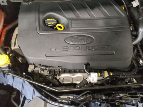 Used 2018 Ford Escape SE w/ SE Sync 3 Package AWD/4WD image 30