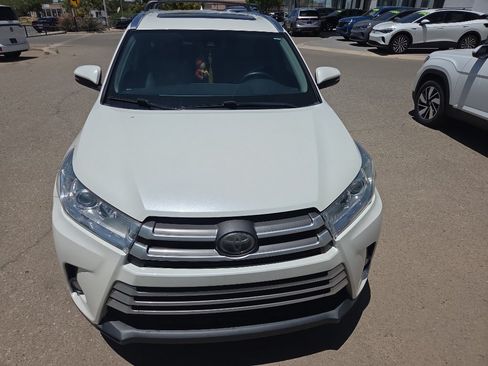 Used 2018 Toyota Highlander XLE FWD image 10
