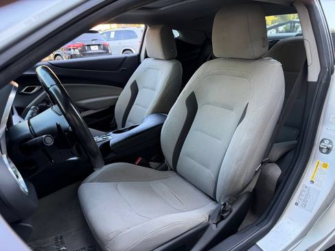 Used 2018 Chevrolet Camaro LT RWD image 26