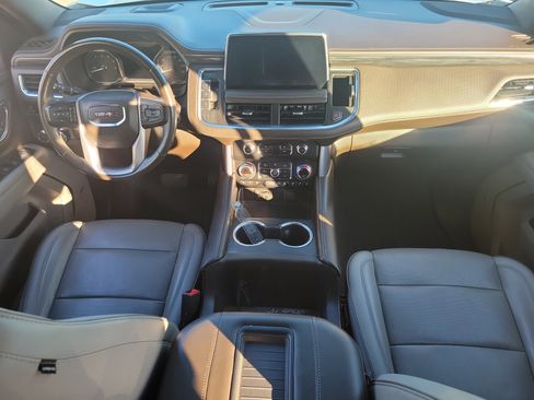 Used 2021 GMC Yukon SLT w/ SLT Premium Package image 17