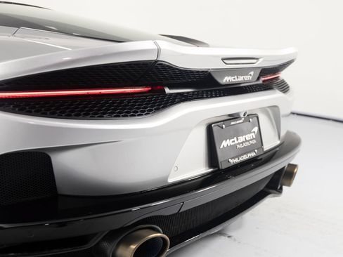 Used 2022 McLaren GT RWD image 39