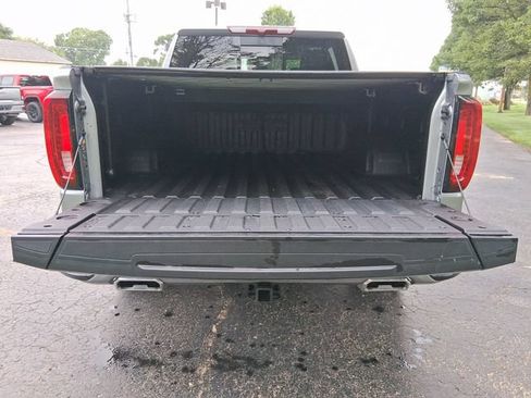 Used 2025 GMC Sierra 1500 Denali AWD/4WD image 5