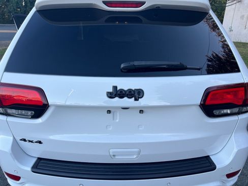 Used 2020 Jeep Grand Cherokee Altitude image 16