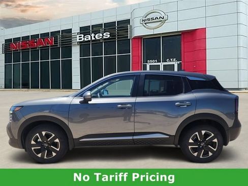Used 2025 Nissan Kicks SV w/ Interior Electronics Package AWD/4WD image 3