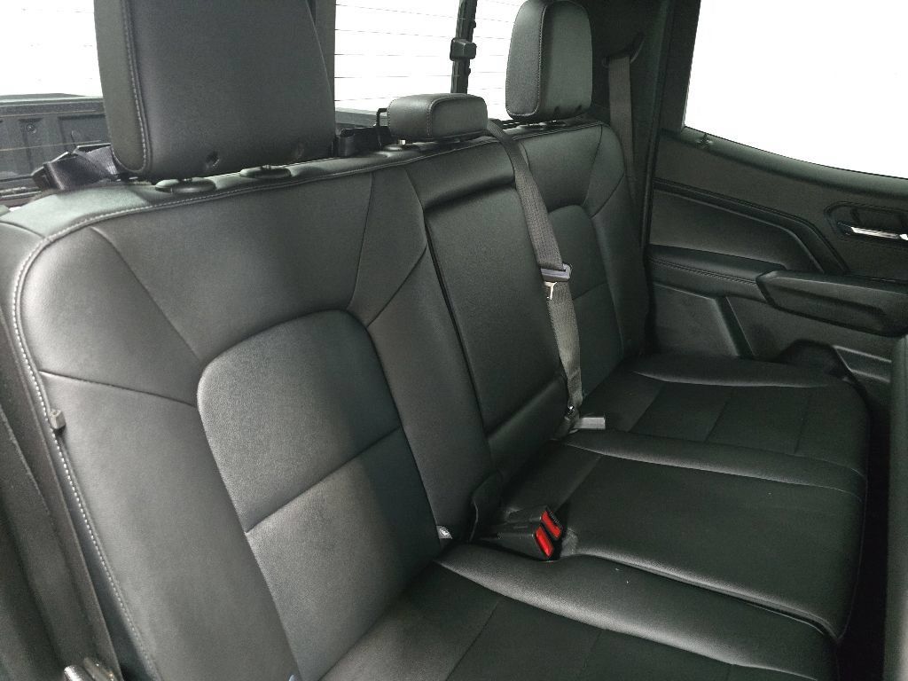 Used 2023 GMC Canyon Elevation w/ Elevation Premium Package AWD/4WD image 16