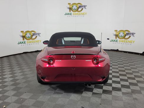 New 2026 MAZDA MX-5 Miata Club w/ Interior Package RWD image 7