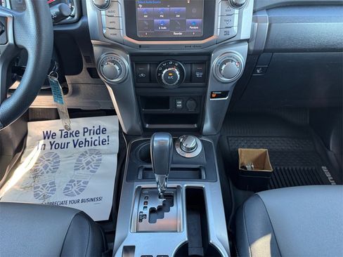 Used 2018 Toyota 4Runner SR5 Premium image 11