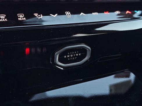 New 2026 Jeep Grand Cherokee L Limited AWD/4WD image 13