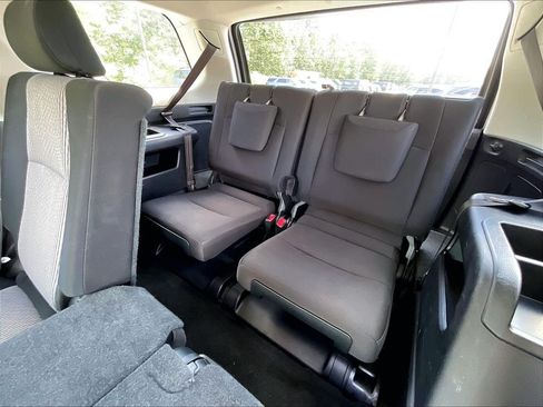Used 2017 Toyota 4Runner SR5 AWD/4WD image 16