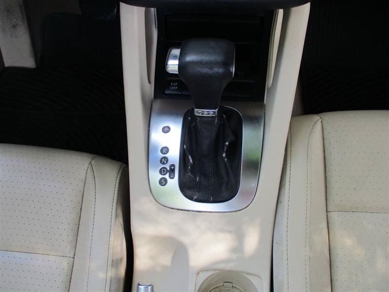 Used 2009 Volkswagen Eos Komfort FWD image 12