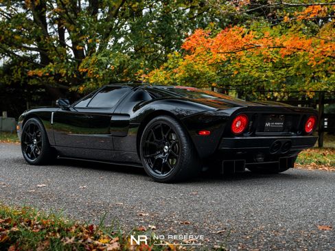 Used 2005 Ford GT image 8