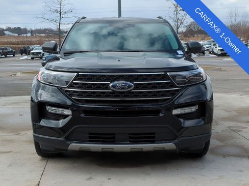 Used 2024 Ford Explorer XLT w/ Equipment Group 202A image 12