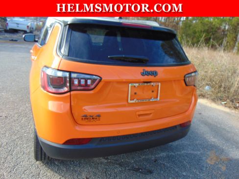 New 2026 Jeep Compass Limited image 9