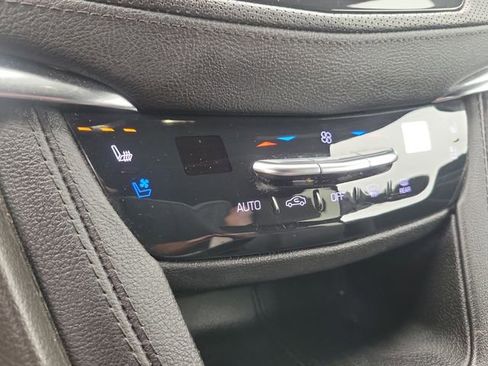 Used 2022 Cadillac XT5 Premium Luxury w/ Technology Package AWD/4WD image 15