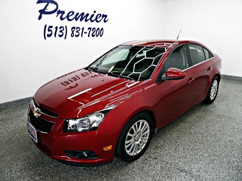 Used 2011 Chevrolet Cruze Eco image 1