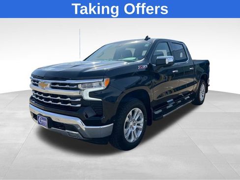 Certified 2022 Chevrolet Silverado 1500 LTZ w/ LTZ Premium Package AWD/4WD image 1