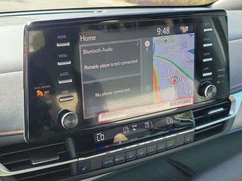 Used 2023 Toyota Sienna XSE FWD image 26