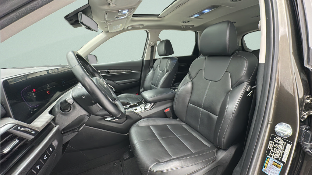 Used 2024 Kia Telluride EX w/ EX Captain's Chair Package AWD/4WD image 15