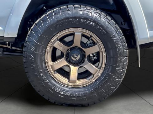 Certified 2023 Toyota 4Runner TRD Off-Road Premium w/ Moonroof Package AWD/4WD image 26