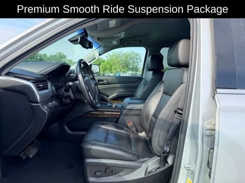 Certified 2019 Chevrolet Suburban LT AWD/4WD image 8