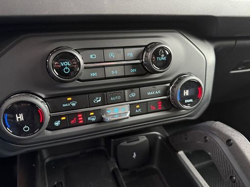 New 2025 Ford Bronco Badlands image 21