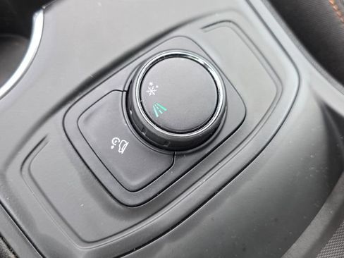 Used 2019 GMC Terrain SLE FWD image 34