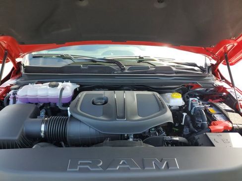 Used 2025 RAM 1500 Big Horn AWD/4WD image 11