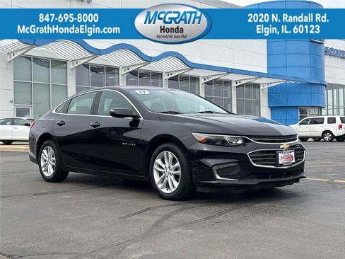 Used 2017 Chevrolet Malibu LT FWD image 1