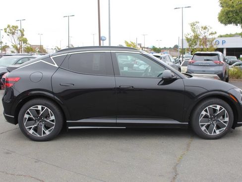 New 2026 Genesis GV60 RWD image 6