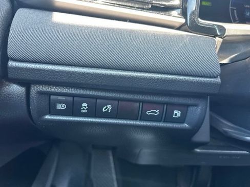 Used 2025 Toyota Camry LE FWD image 21