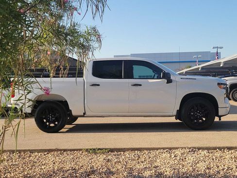 Used 2024 Chevrolet Silverado 1500 Custom w/ LPO, Dark Essentials Package RWD image 9