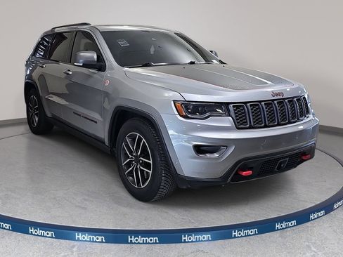 Used 2019 Jeep Grand Cherokee Trailhawk AWD/4WD image 4