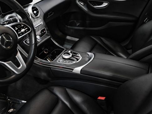 Used 2020 Mercedes-Benz C 300 Sedan image 27