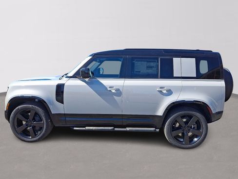 New 2026 Land Rover Defender 110 X-Dynamic SE image 5