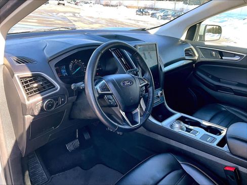 Used 2024 Ford Edge SEL image 8