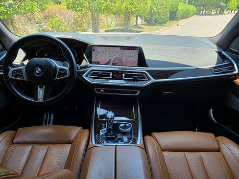 Used 2020 BMW X7 xDrive40i w/ M Sport Package AWD/4WD image 17