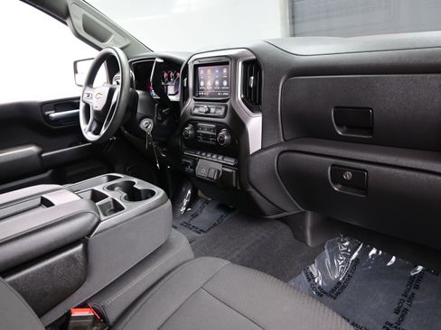 Used 2020 Chevrolet Silverado 1500 Custom w/ Custom Value Package AWD/4WD image 14