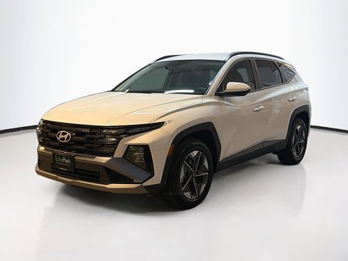 Used 2025 Hyundai Tucson SEL image 3