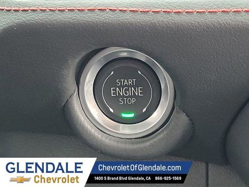 Certified 2025 Chevrolet Suburban RST image 36