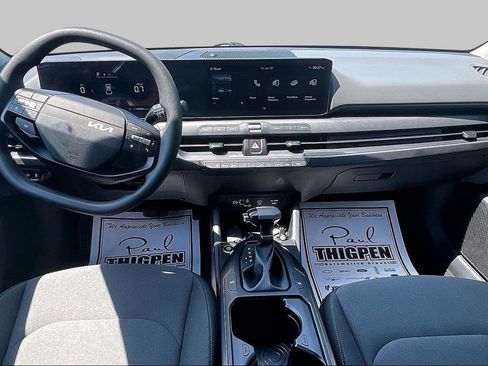 Used 2025 Kia K4 FWD image 16
